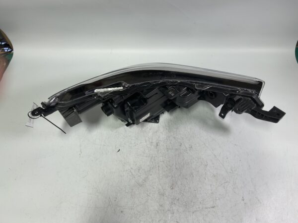 2022-2024 TOYOTA COROLLA CROSS LEFT LH DRIVER SIDE HEADLIGHT OEM 811500A240