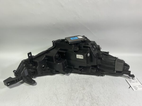 2022-2024 TOYOTA COROLLA CROSS LEFT LH DRIVER SIDE HEADLIGHT OEM 811500A240