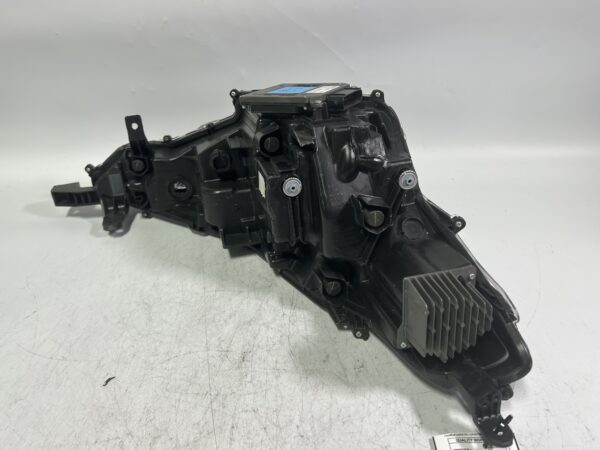 2022-2024 TOYOTA COROLLA CROSS LEFT LH DRIVER SIDE HEADLIGHT OEM 811500A240