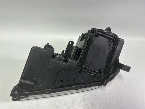 IMG_3285 04-06 LEXUS RX330 PASSENGER SIDE FRONT RIGHT HEADLIGHT With Xenon 811100E020 OEM