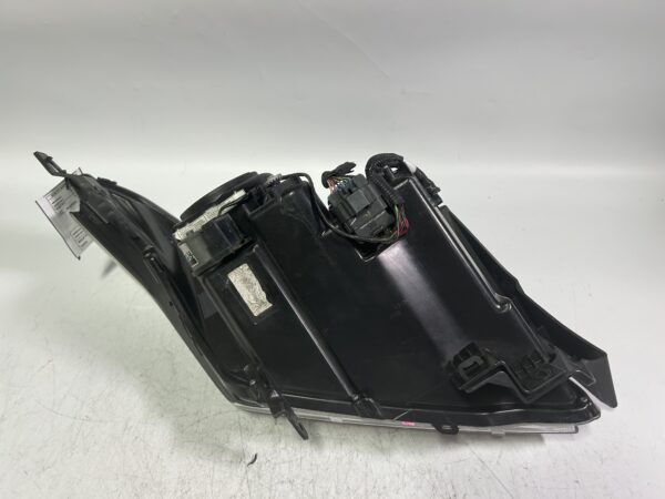 IMG_3291 10-13 CADILLAC SRX RIGHT PASSENGER SIDE HEADLIGHT LAMP HALOGEN 22853873 OEM