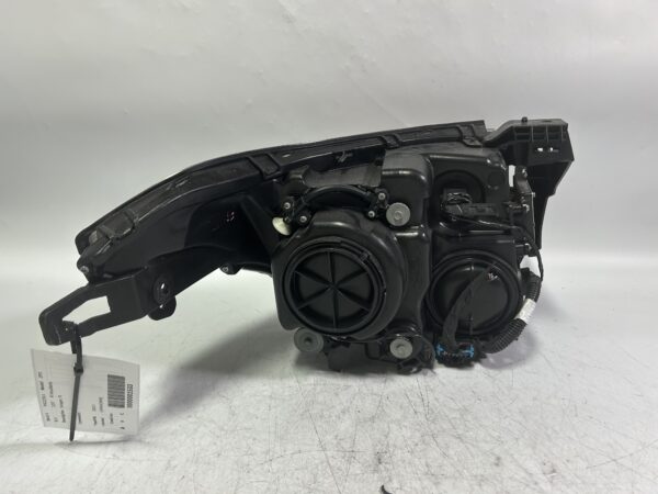 IMG_3294 10-13 CADILLAC SRX RIGHT PASSENGER SIDE HEADLIGHT LAMP HALOGEN 22853873 OEM