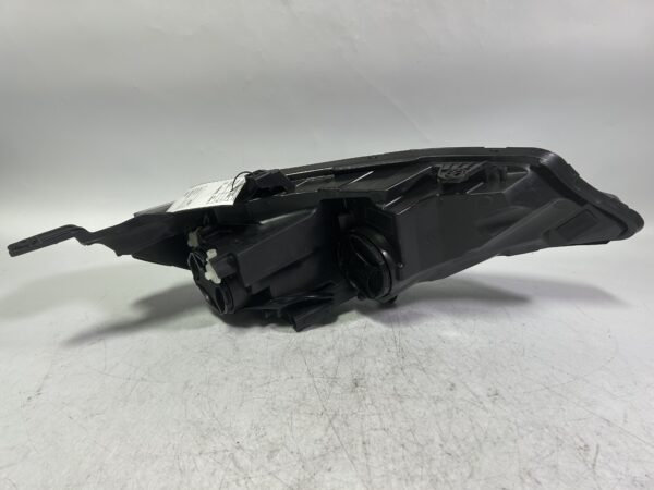 IMG_3316 2019-2024 Chevy Malibu Halogen Headlight Left Driver Side w/bulb 84650573 OEM