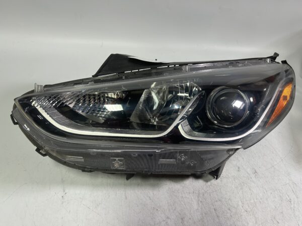 OEM 2018-2019 Hyundai Sonata Halogen Headlight Assembly w/ Bulb LH Left Side