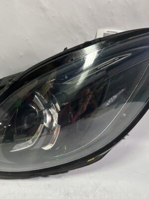 IMG_3611 OEM 2022-2025 Porsche Macan Left Driver Side HEADLIGHT (W/O ADAPTIVE) HL L