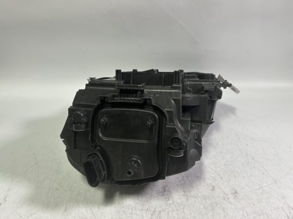 IMG_3613 OEM 2022-2025 Porsche Macan Left Driver Side HEADLIGHT (W/O ADAPTIVE) HL L