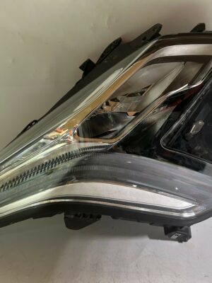 2018-2019 Cadillac XTS Right Passenger Side Headlight OEM