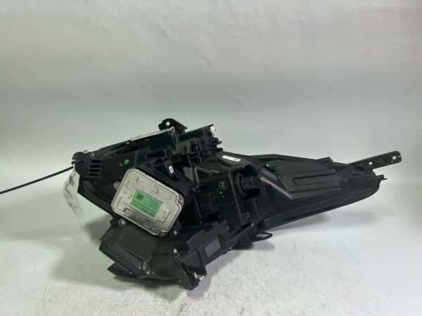IMG_3733 2018-2019 Cadillac XTS Right Passenger Side Headlight OEM