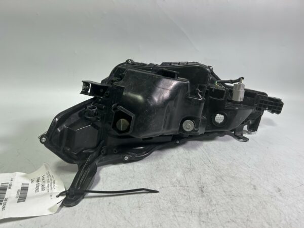 IMG_3808 2017-2019 Toyota Corolla LED Right Passenger Headlight OEM