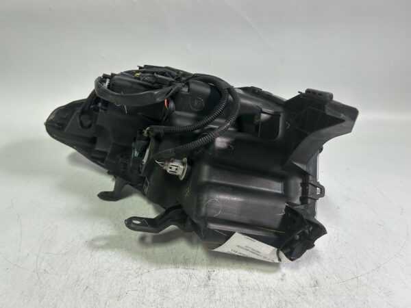 IMG_3889 2016-2021 Toyota Tacoma Halogen LED DRL Headlight Assembly Black Right OEM