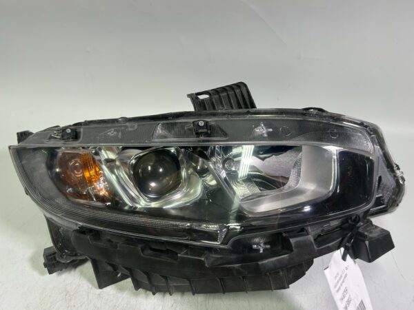 IMG_3927 2016-2020 HONDA CIVIC Headlight Halogen RH OEM