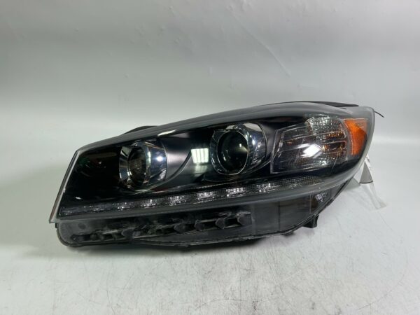 2019 2020 Kia Sorento Halogen w/LED Headlight Left Driver Side LH OEM