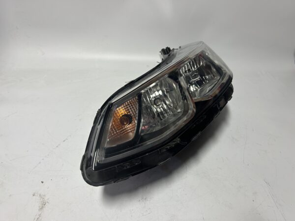 2016-2019 CHEVROLET CRUZE LH Halogen Headlight Assembly OEM