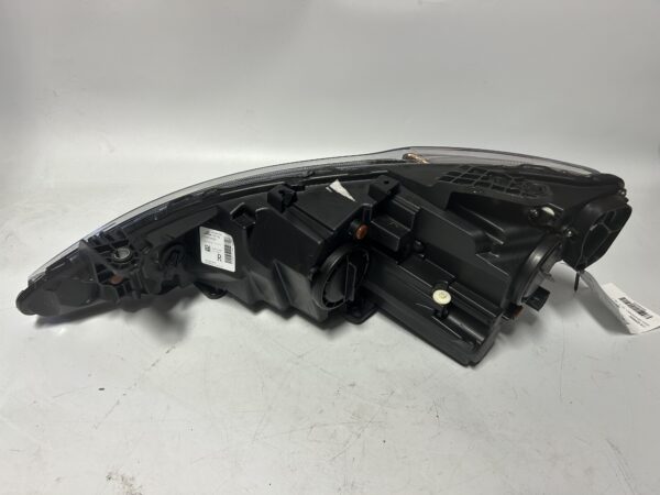 IMG_8610 2017-2020 Chrysler Pacifica LED Right Side Halogen DRL Headlight Lamp OEM