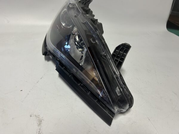 IMG_8614 2017-2020 Chrysler Pacifica LED Right Side Halogen DRL Headlight Lamp OEM