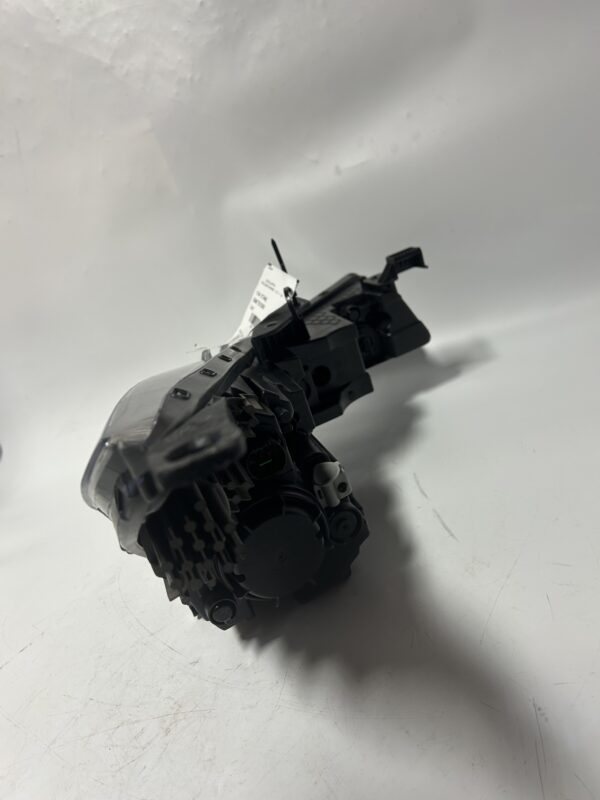 2021-2023 Hyundai Elantra LH Driver Side Headlight OEM