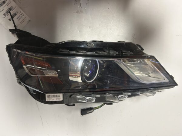 IMG_8820 2015-2018 Chevrolet Impala Opt T4A VIN Thru J9161741 Passenger Side Halogen Headlight OEM