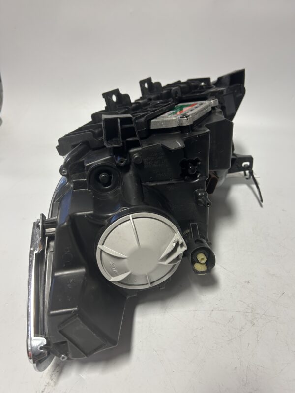 IMG_8899 2015-2018 Lincoln MKC Right Passenger Headlight Assembly OEM