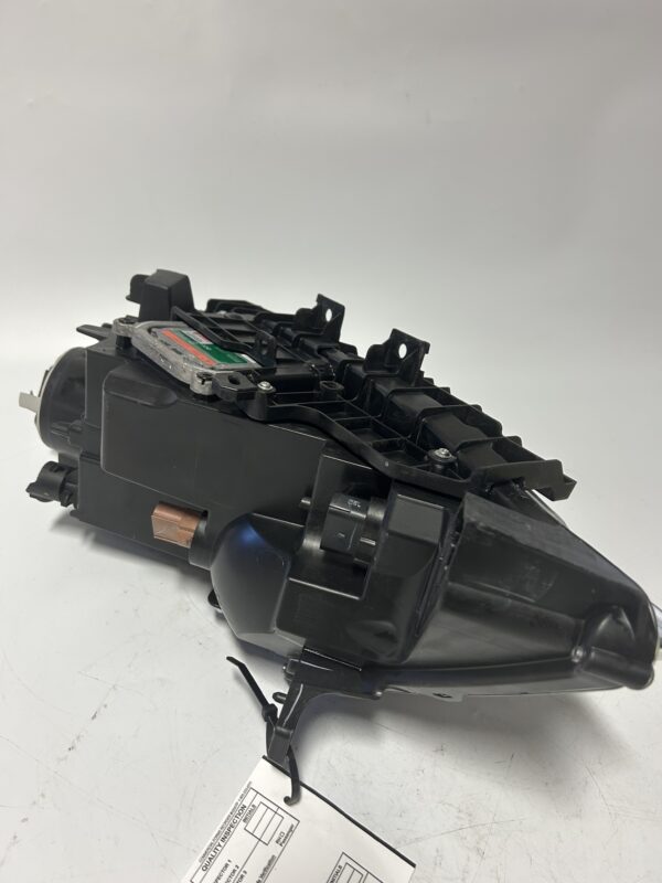 IMG_8900 2015-2018 Lincoln MKC Right Passenger Headlight Assembly OEM