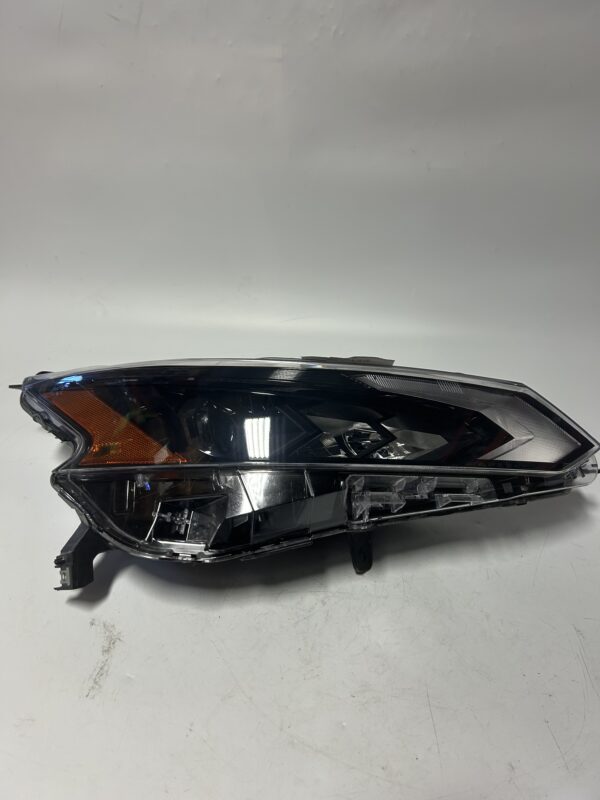 IMG_8909 2023-2025 Nissan Altima Passenger Side Headlight OEM