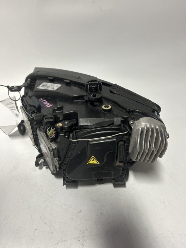 2013-2017 AUDI Q5 RIGHT PASSENGER HID HEADLIGHT OEM