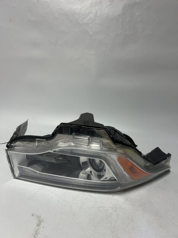 IMG_8961 2017-2019 GMC Acadia Passenger Side Halogen Headlight Assembly OEM