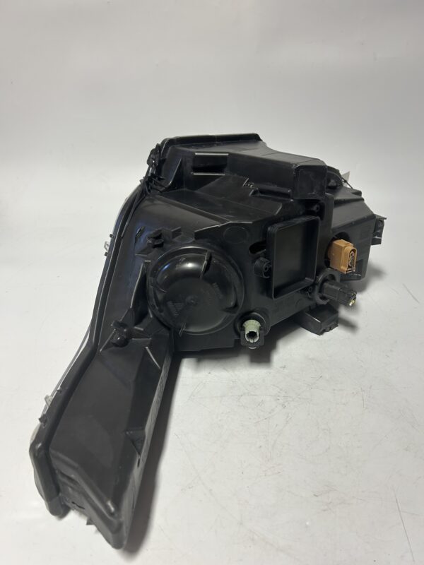 IMG_8962 2017-2019 GMC Acadia Passenger Side Halogen Headlight Assembly OEM