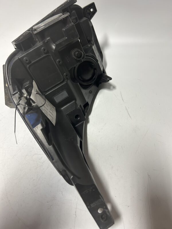 IMG_9037 2018-2019 Ford Explorer Passenger Right Headlight OEM