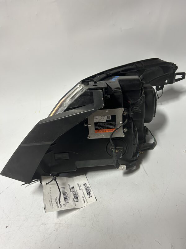 IMG_9051 2010-2016 Cadillac SRX LH Driver Xenon Headlight Assembly OEM