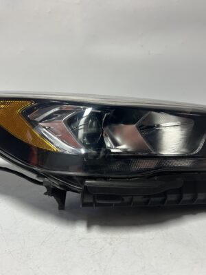 IMG_9103 2017-2019 Ford Escape Halogen Right Headlight OEM