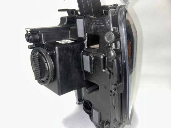 IMG_9156 2016-2019 GMC Sierra 1500 Right Passenger Headlight Assembly OEM