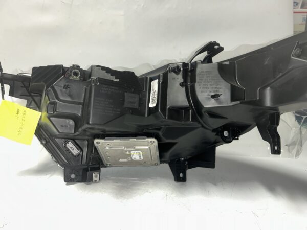 IMG_9235 2020-2024 Ford Explorer Passenger Right Headlight OEM