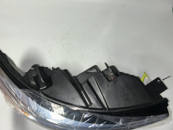 IMG_9236 2020-2024 Ford Explorer Passenger Right Headlight OEM