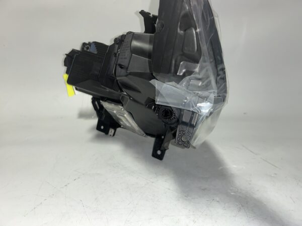 IMG_9238 2020-2024 Ford Explorer Passenger Right Headlight OEM