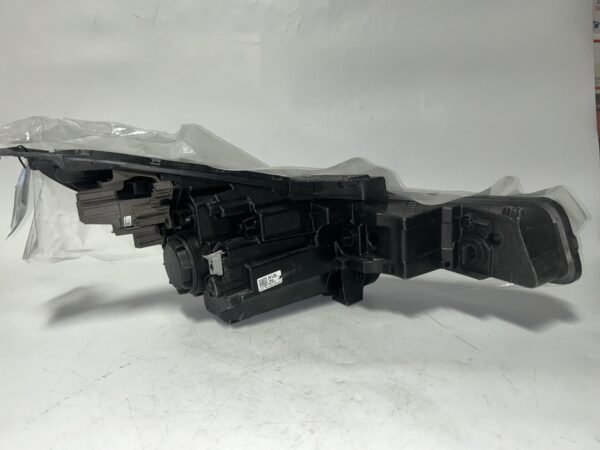 2021-2023 Hyundai Elantra LEFT LH DRIVER SIDE HEADLIGHT OEM