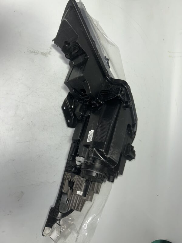 2021-2023 Hyundai Elantra LEFT LH DRIVER SIDE HEADLIGHT OEM