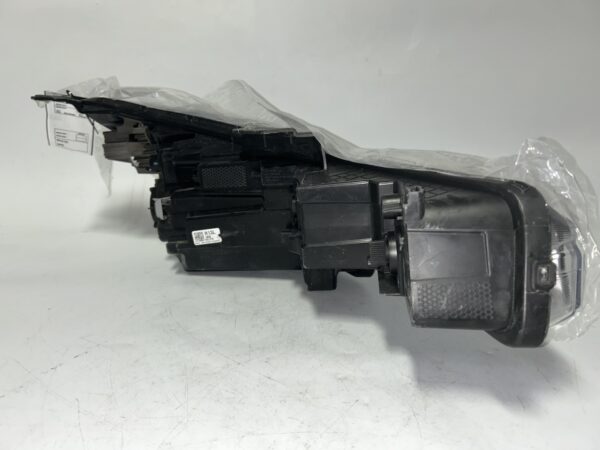 2021-2023 Hyundai Elantra LEFT LH DRIVER SIDE HEADLIGHT OEM
