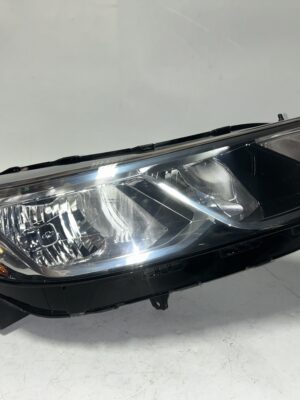 IMG_9259 2016-2019 Chevrolet Cruze Right Passenger Halogen Headlight OEM