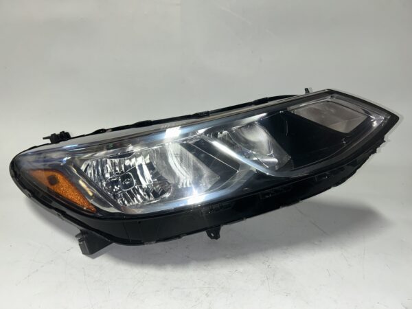 IMG_9259 2016-2019 Chevrolet Cruze Right Passenger Halogen Headlight OEM