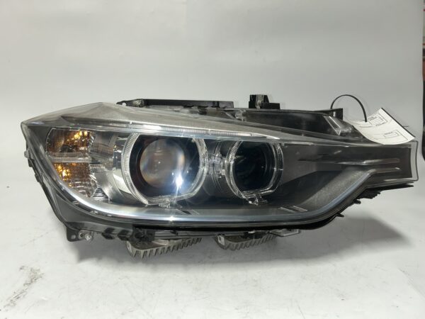 IMG_9318 2012-2015 BMW 328i 320i RIGHT PASSENGER SIDE HALOGEN HEADLIGHT OEM