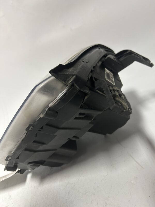 IMG_9392 2015-2019 GMC Sierra 1500 Right Front Headlight OEM