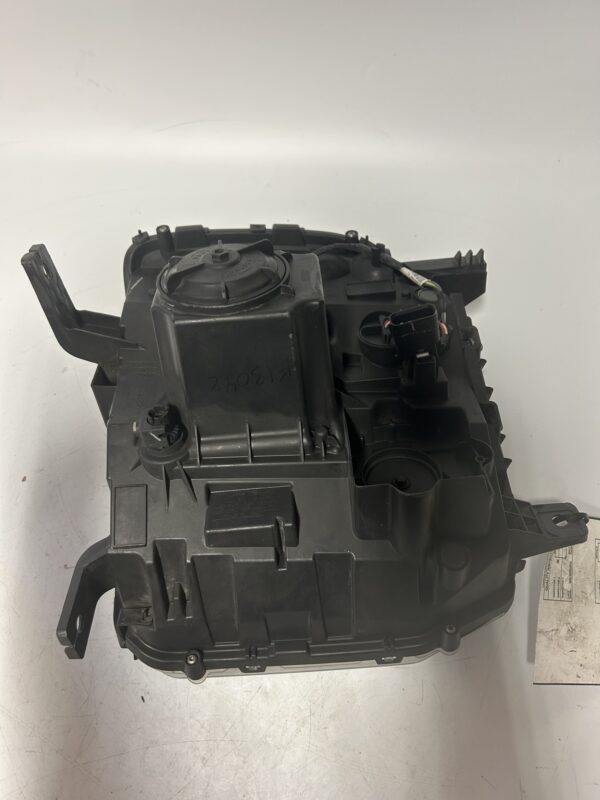 IMG_9396 2015-2019 GMC Sierra 1500 Right Front Headlight OEM