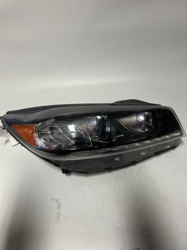 IMG_9413 2019-2020 Kia Sorento Halogen Right Passenger Headlight OEM