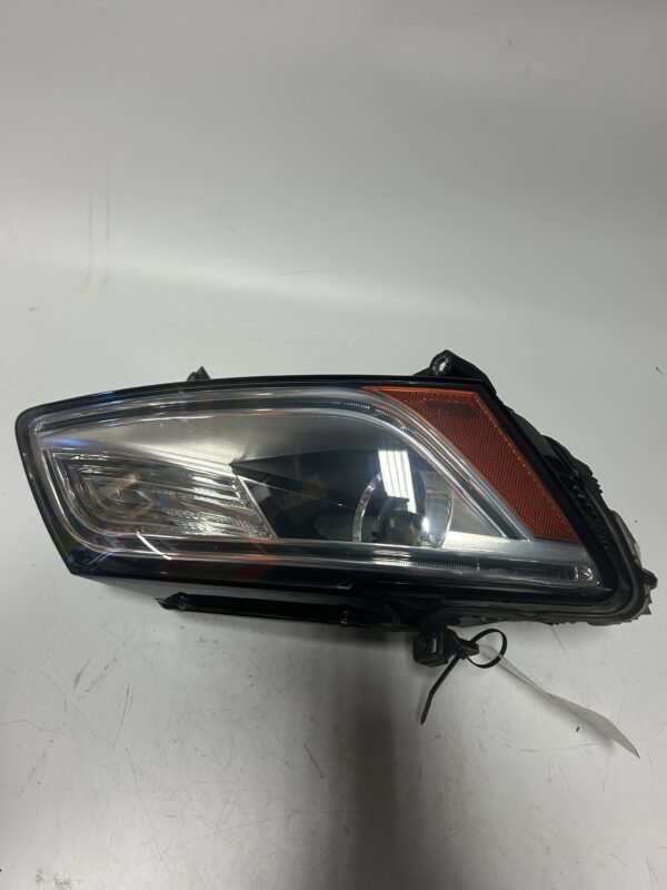 IMG_9430 2013-2017 AUDI Q5 RIGHT PASSENGER HID HEADLIGHT OEM