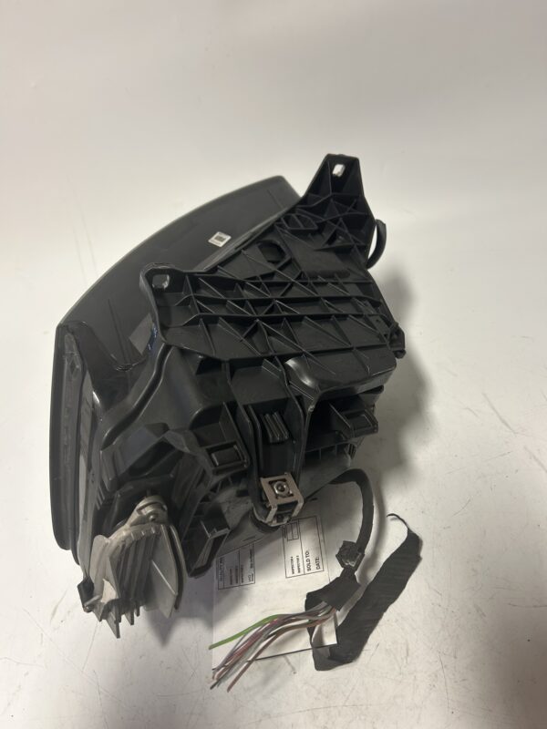 IMG_9431 2013-2017 AUDI Q5 RIGHT PASSENGER HID HEADLIGHT OEM