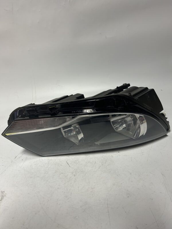 IMG_9466 2012-2018 VOLKSWAGEN TIGUAN PASSENGER RIGHT HALOGEN HEADLIGHT OEM