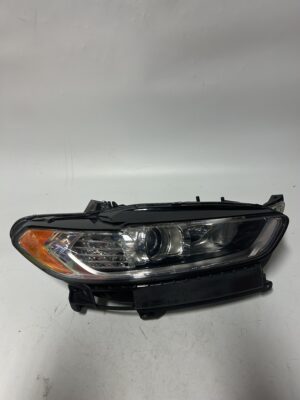 2013-2016 FORD FUSION RIGHT SIDE HEADLIGHT LAMP ASSEMBLY OEM