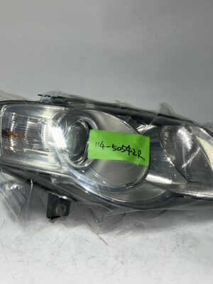 2006-2010 Volkswagen CC Halogen Passenger Right Headlight OEM