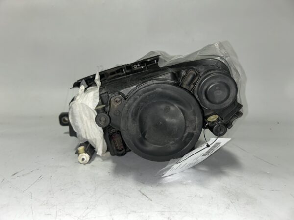 IMG_9520 2006-2010 Volkswagen CC Halogen Passenger Right Headlight OEM