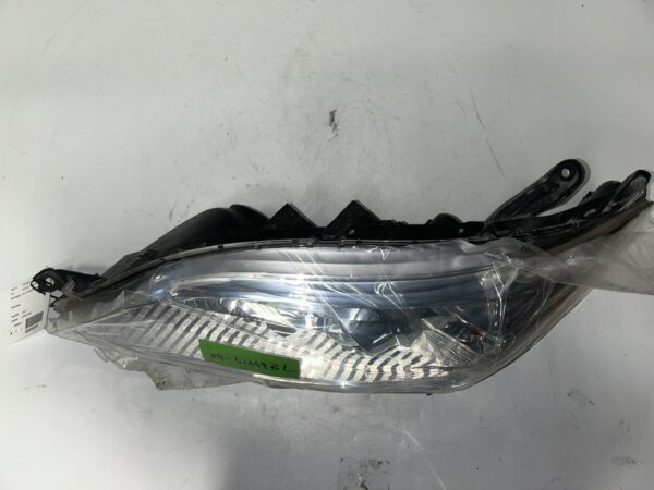 IMG_9547 2011-2020 Toyota Sienna Left Driver Headlight OEM